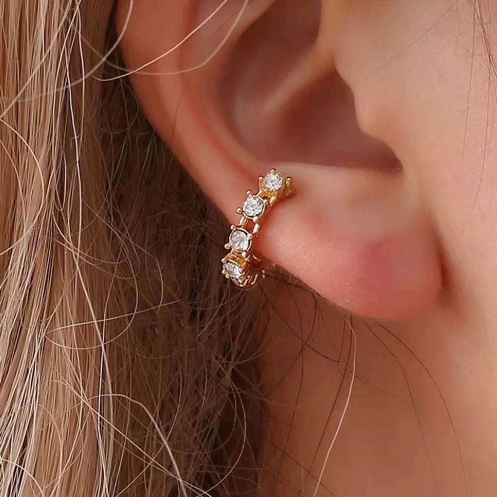 ❗️ONE GOLD LEFT ‼️SPARKLY CUFF EARRING!
